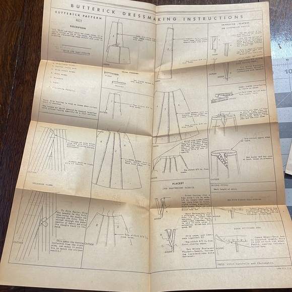 Vintage 1940’s Butterick 4622 skirt sewing pattern - Picture 4 of 5
